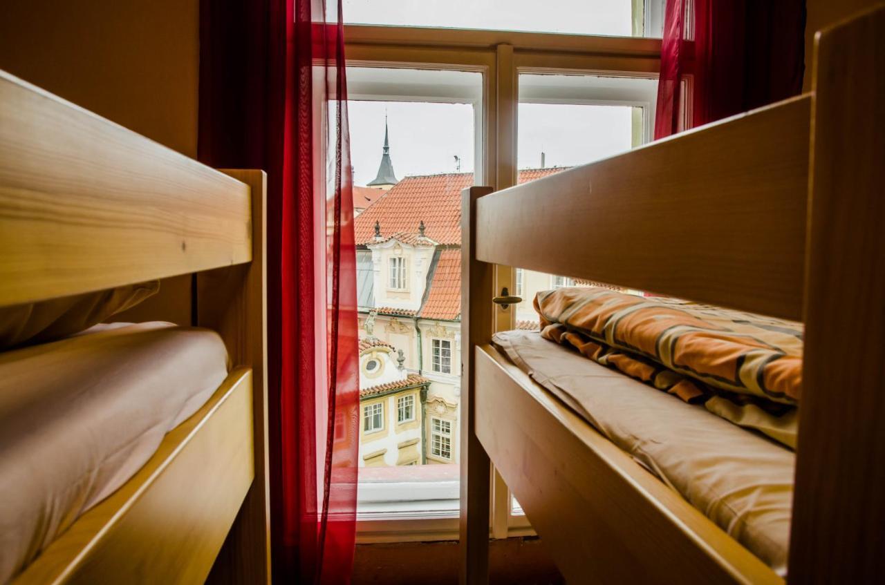 Best Spot Hostel Prag Exteriör bild