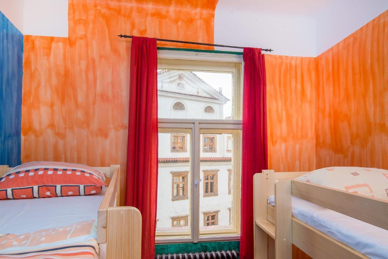 Best Spot Hostel Prag Exteriör bild